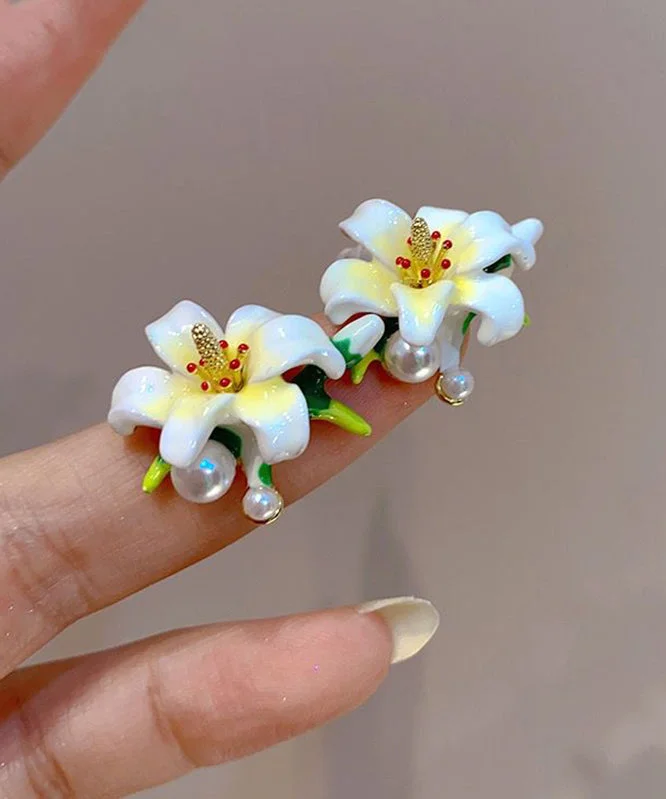 Women's Fashion Hotspots Cute White Alloy Floral Glazed Enamel Stud Earrings