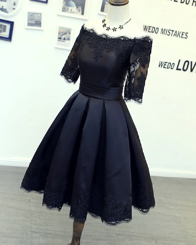 Latest Fashion for Women Dark Navy Homecoming Dresses Short Lace Appliqes Girls 8th Grade Graduation Dress with Sleeves