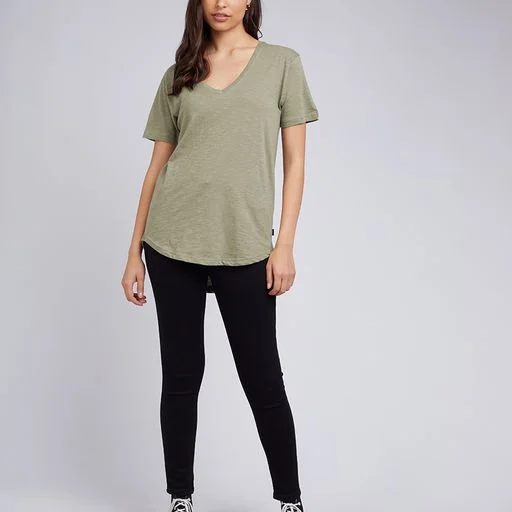 Trendy And Individual Women's Fashion Silent Theory Marvelous Tee Khaki