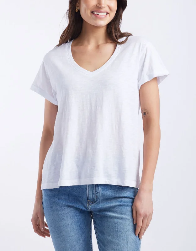 Casual Fashion Turn Back V Neck T-Shirt - White