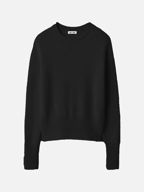 Sophisticated Style Classic O-Neck Cashmere Sweater in Black