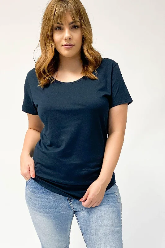 Unleash Your Trend Driven Style AS Colour Mali Tee Navy