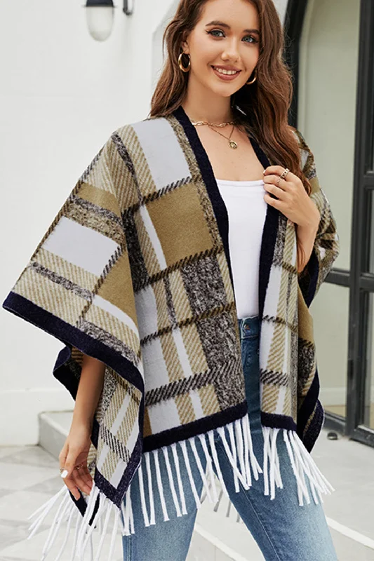 The Latest Fashion Trends Cloak Sleeve Fringe Detail Poncho